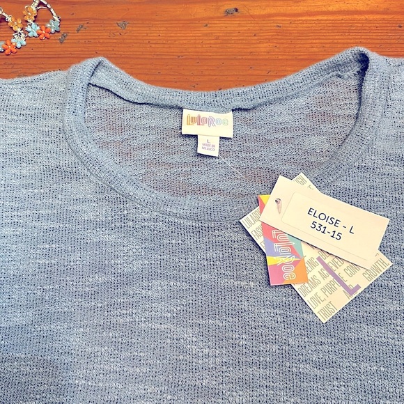 NWT LulaRoe Eloise Puff sleeve top - light blue - Picture 3 of 4